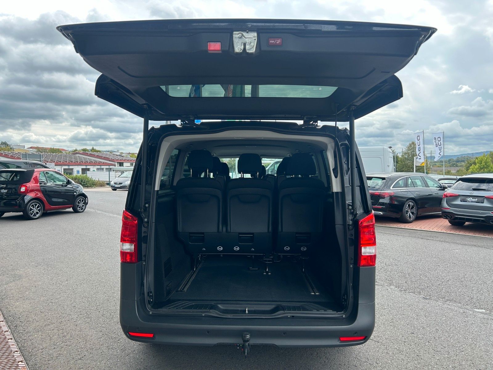Fahrzeugabbildung Mercedes-Benz Vito 116 CDI Tourer 9G Extral AHK Kamera