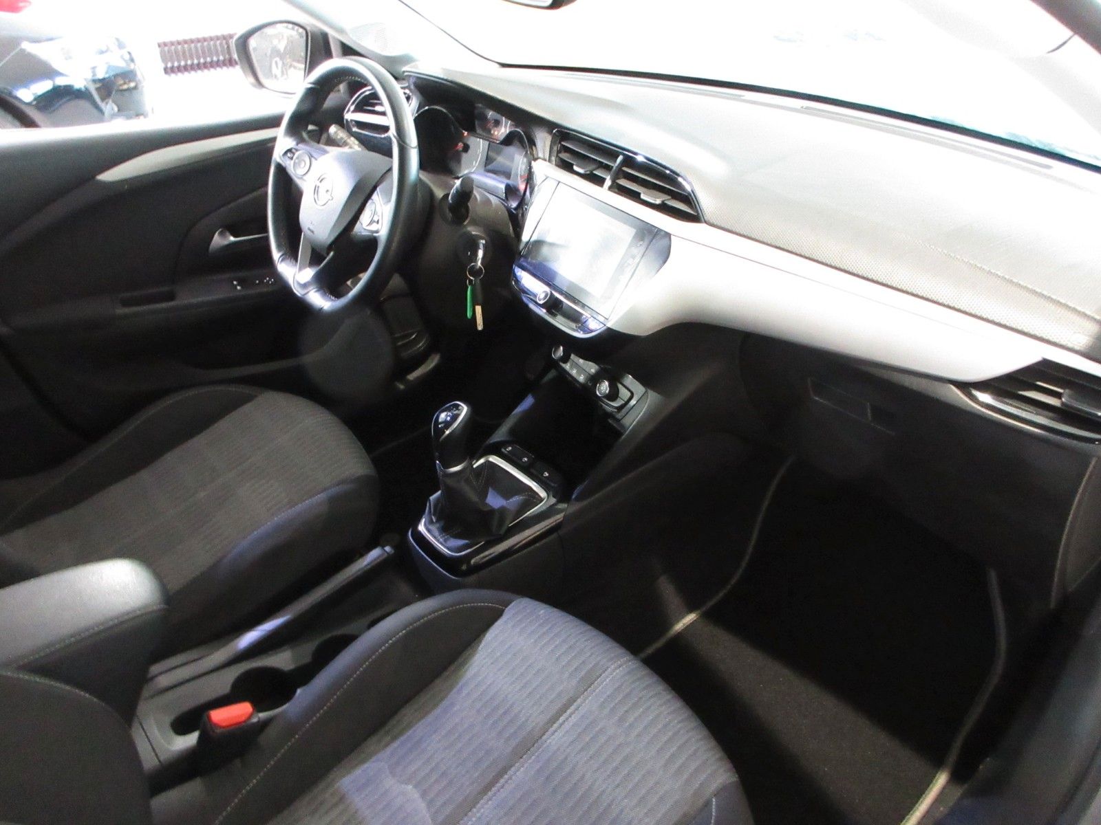 Fahrzeugabbildung Opel Corsa F Edition 1.2 LED/NAVI/PDC/ALU/TEMPOMAT