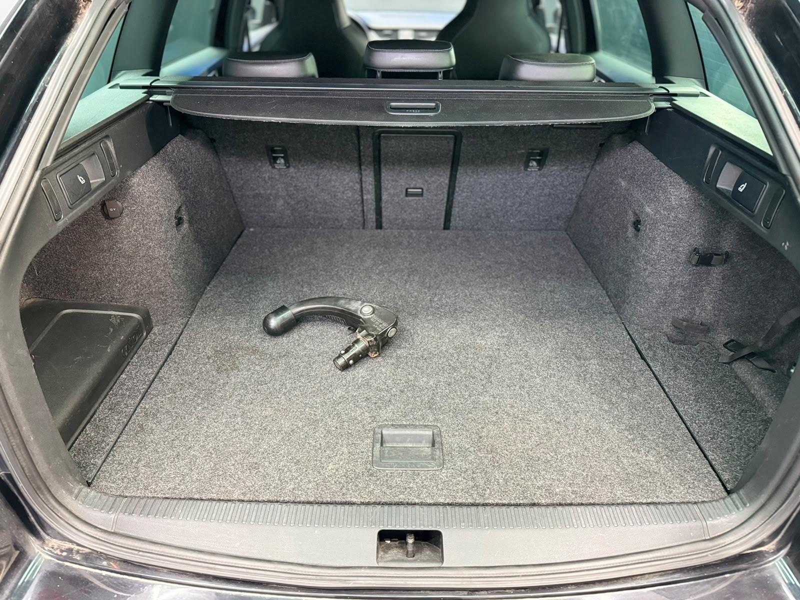Skoda Octavia Combi RS 220 ch DSG • GPS • CarPlay • Canton • Bi-Xénon • Attelage • Hayon électrique