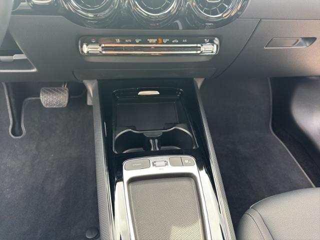 Mercedes-Benz B 180 Autom. Advanced AHK