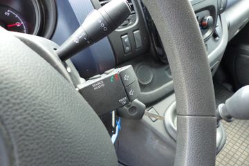 Opel Vivaro - 12
