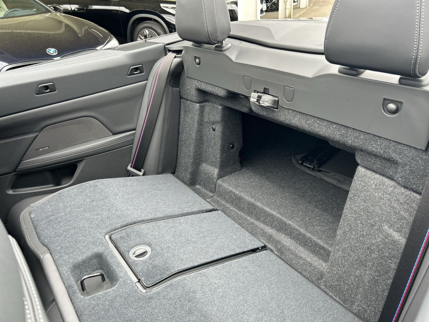 Fahrzeugabbildung BMW M440i xDrive Cabrio 19' LM Lenkradheizung Sportp