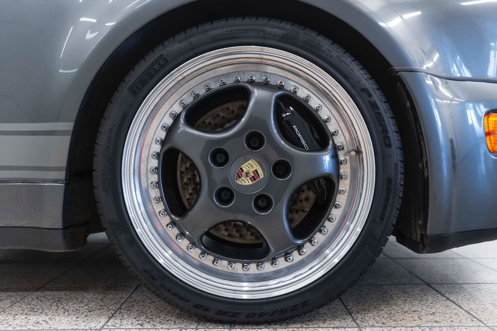 Fahrzeugabbildung Porsche 964 TURBO COUPE TOPZUSTAND REVIDIERT GUT. 1-