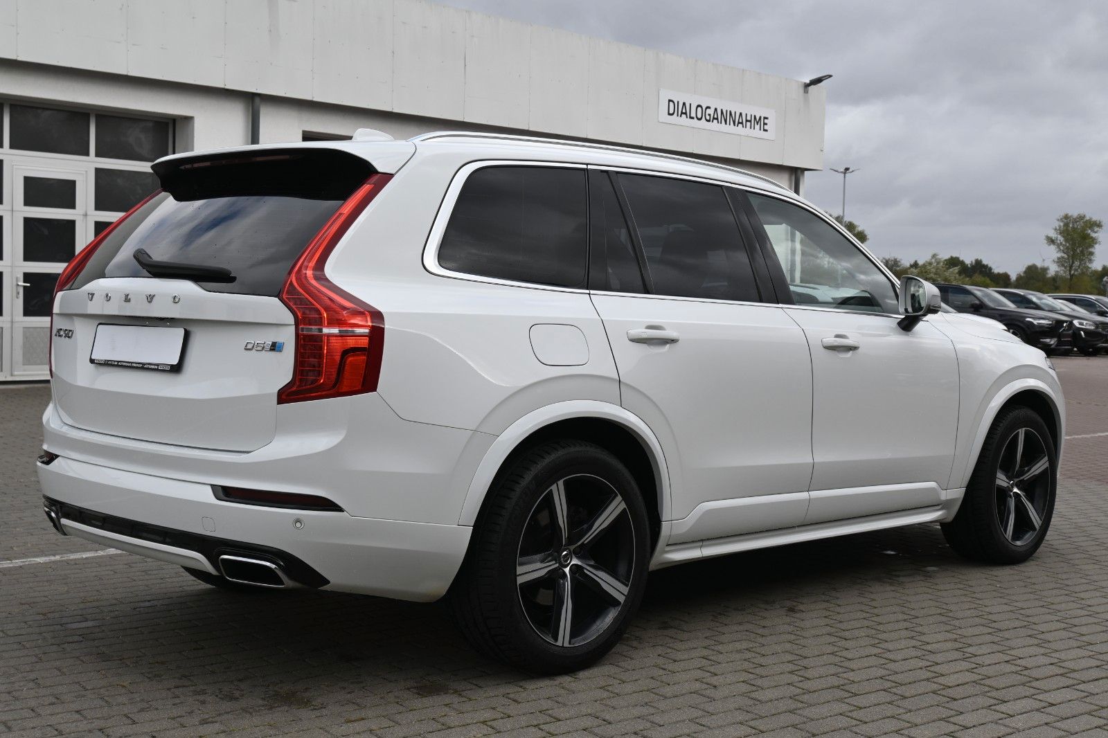 Fahrzeugabbildung Volvo XC90 D5 R-Design*VOLL*PANO*LUFT*255PS*MIETKAUF