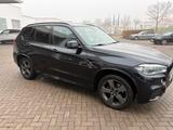 BMW X5 xDrive30d  - BMW X5: 30d Xdrive