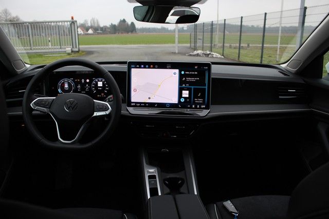 Passat Variant Business eTSI DSG Navi-Pro-Max 8-