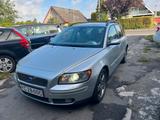 Volvo V50 Kombi 2.4i Momentum - gebrauchte Volvo V50 aus dem Jahr 2004