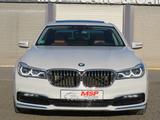 BMW 730d G11 Gestik 360° Carbon Carplay Glasdach LED - weiße BMW 730