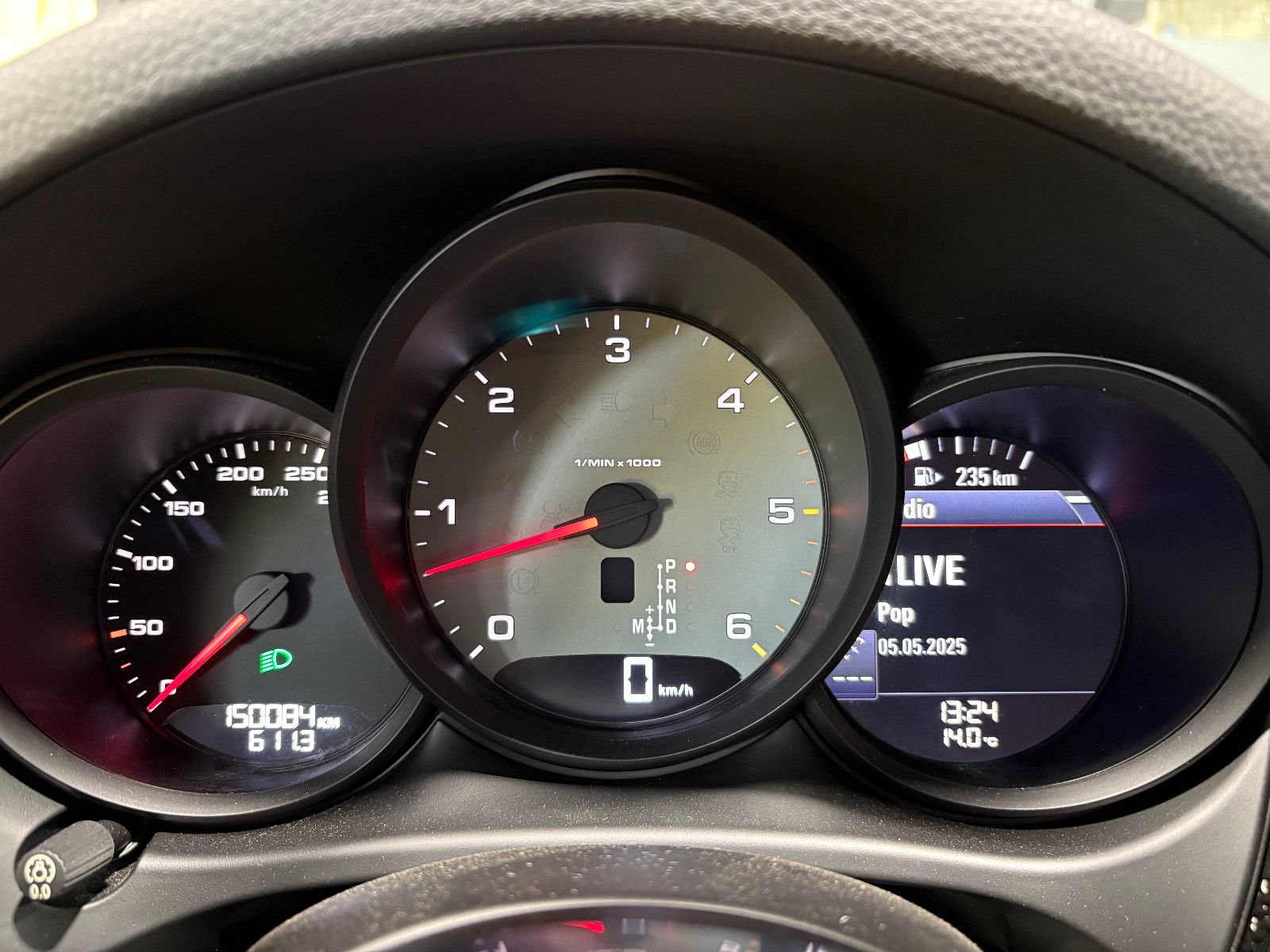 Fahrzeugabbildung Porsche Macan S Diesel/PANO/360°/MEMORY/SOUND/SHZ