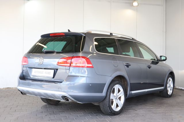 Volkswagen Passat Alltrack 2.0 TDI DSG 4M STDHZG+PANO+AHK