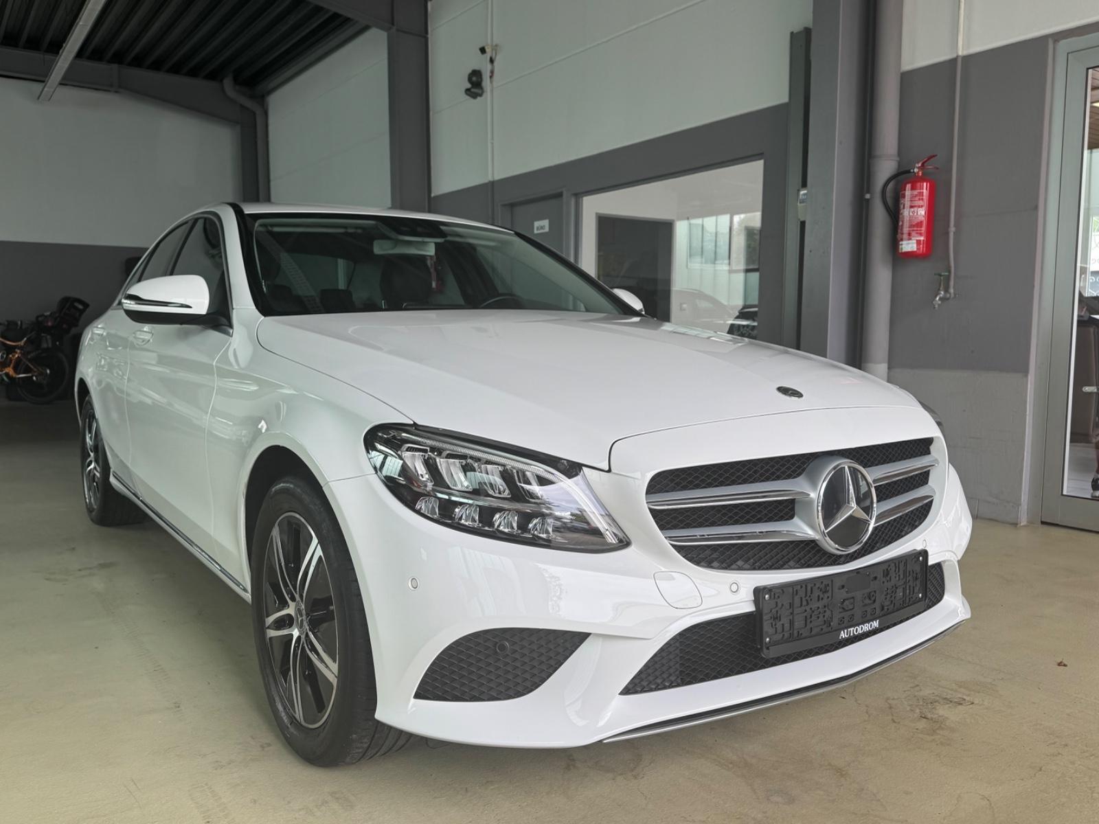 Mercedes-Benz C 200 d Lim. Aut. Avantgarde/LED/Tempormat