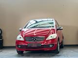 Mercedes-Benz A 180 CDI Aus 1.Hand Xenon/Klima/Facelift - Mercedes-Benz A-Klasse: Facelift