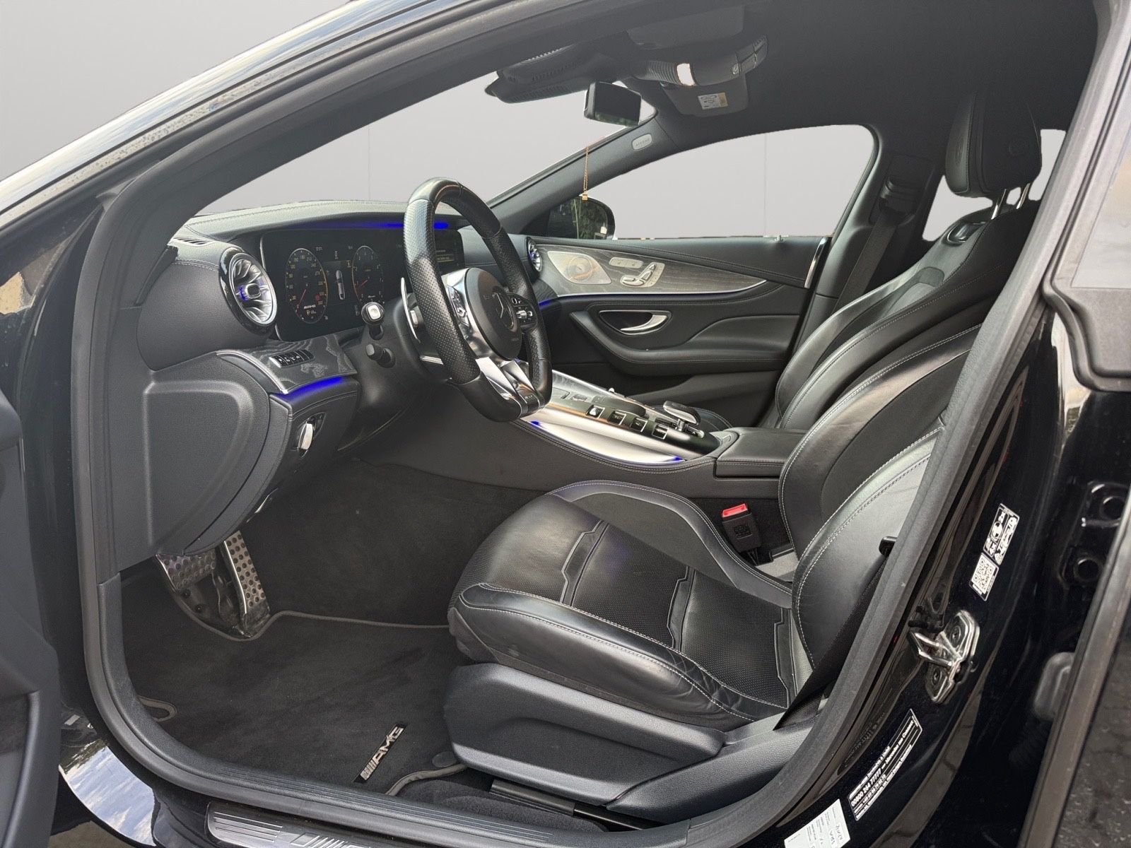Fahrzeugabbildung Mercedes-Benz AMG GT 4-trg. 63 S 4Matic+/Burmester/Massage/
