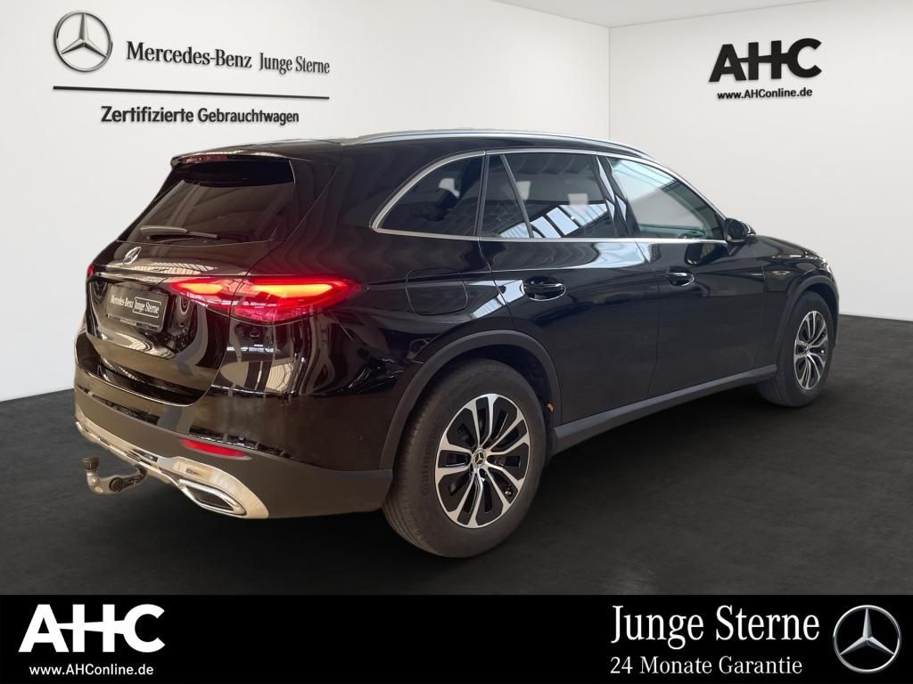 Fahrzeugabbildung Mercedes-Benz GLC 200 4M Avantg. Totwi. AHK Pano 360° LED SHZ