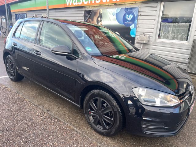 Volkswagen Golf VII Lim. Trendline BMT