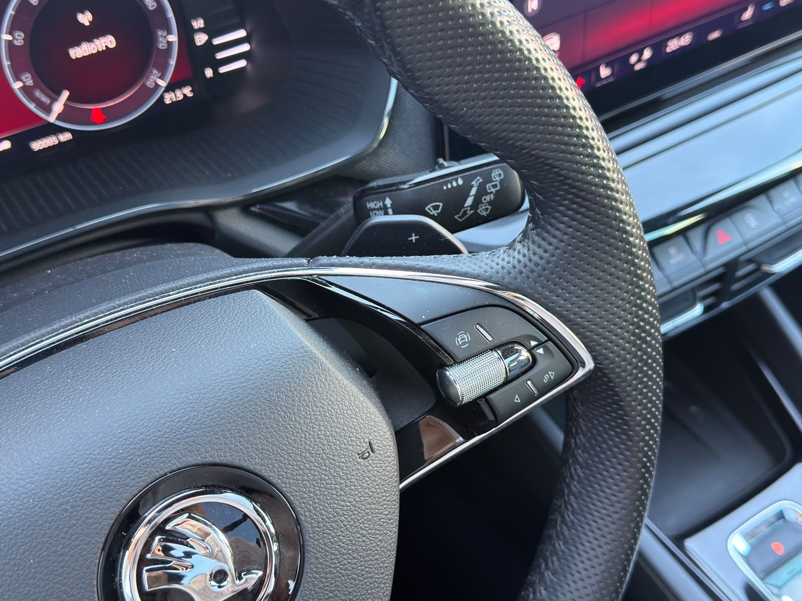 Fahrzeugabbildung SKODA Octavia Combi Sportline*PANO
