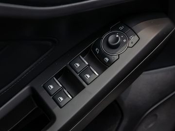 Ford Focus Turnier 1.0 ST-Line X Autom. Kamera B&O