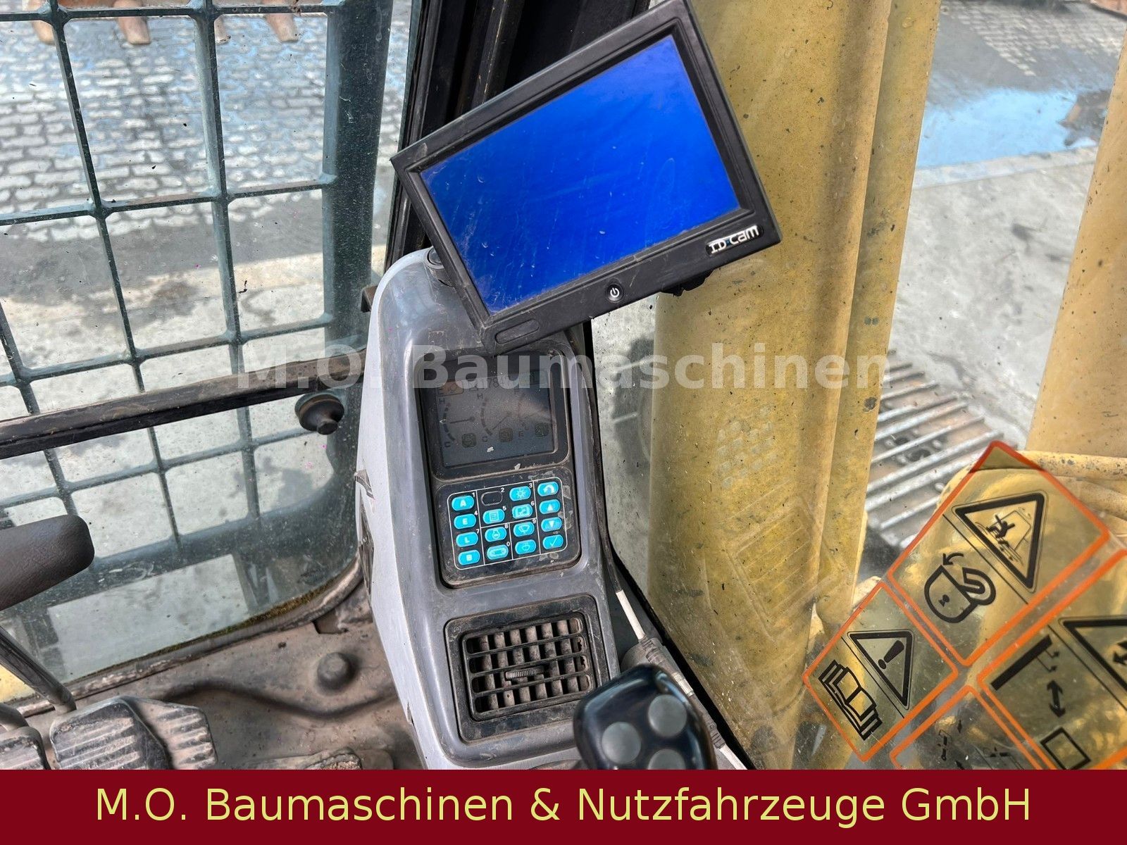 Fahrzeugabbildung Komatsu PC 240 LC-7K /Hammerleitung/ Neue Ketten