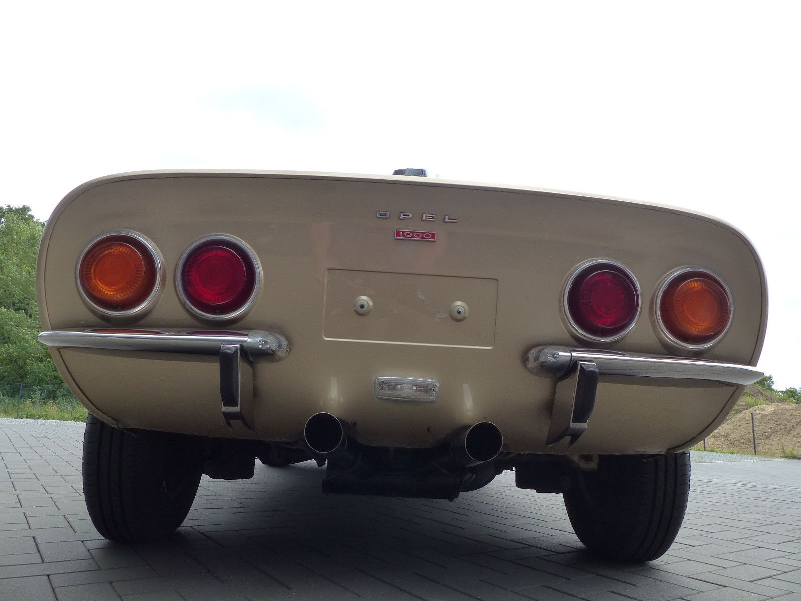 Fahrzeugabbildung Opel GT 1900 A L