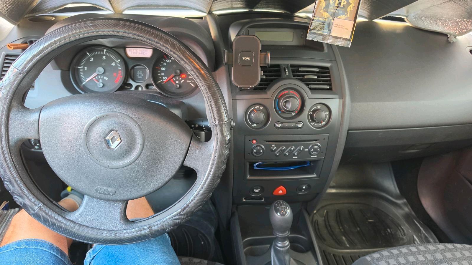 Renault Megane 2009 — engine 110 HP (81kW)