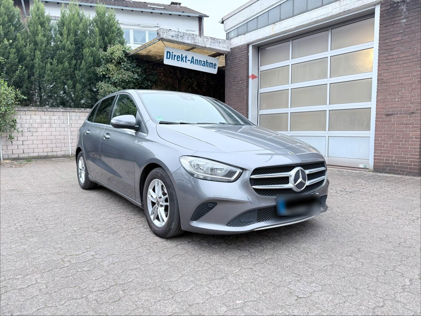 MERCEDES-BENZ Mercedes-Benz B180d Automatik/ Navi/ Sitzh...