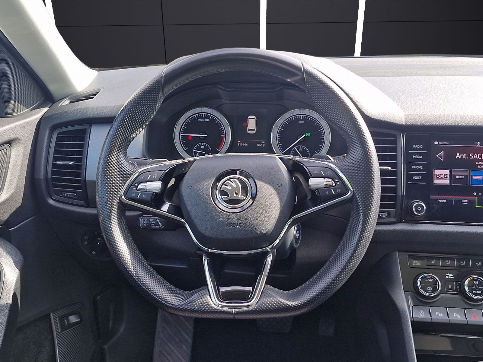 Fahrzeugabbildung SKODA Kodiaq TDI Clever 4x4 LED Navi ACC STHZ 4xSHZ