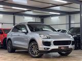 Porsche Cayenne Diesel PANO*BIXEN*SBLF*PCM*KAM*MEMORY*2H - gebrauchte Porsche Cayenne aus dem Jahr 2017