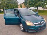 Opel Zafira - Opel Zafira aus 2007 mit Diesel-Antrieb