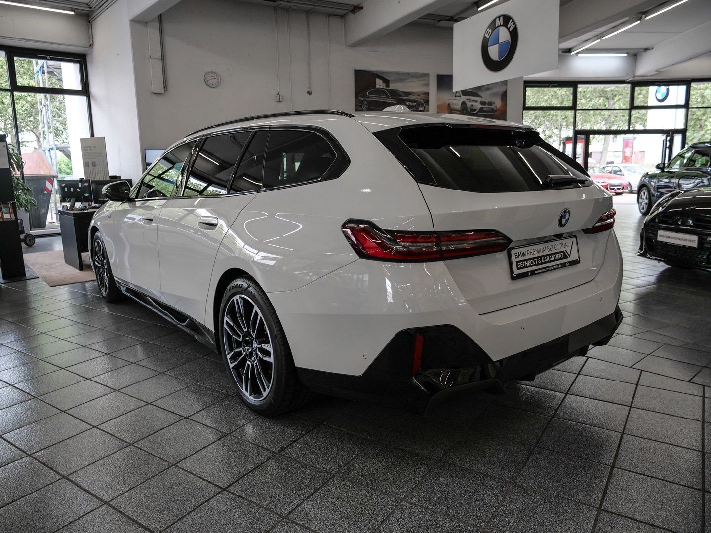 BMW 520d xDrive M-Sport Aut Nav HuD LED h&k Drive Pa foto 2