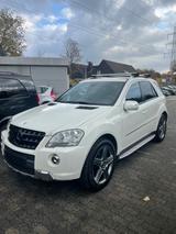 Mercedes-Benz ML 300 CDI 4MATIC BlueEFFICIENCY - - gebrauchte Mercedes-Benz ML 300 aus dem Jahr 2010