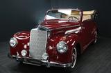 Mercedes-Benz 220 Cabrio B W187 - aus 1952: Roadster
