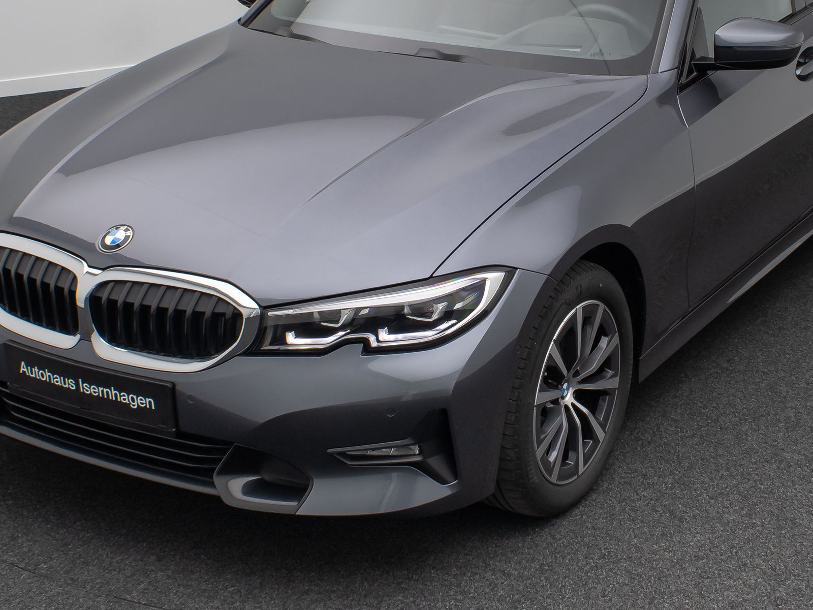 Fahrzeugabbildung BMW 320d Sport Line HUD DAB Kamera Alarm HiFi Leder