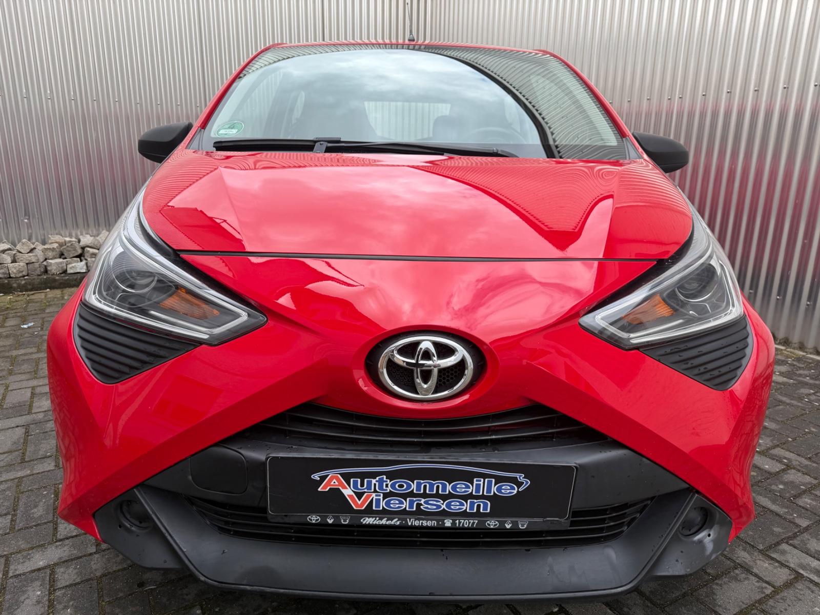 Toyota Aygo (X) 1,0-l-VVT-i x Klimaanlage
