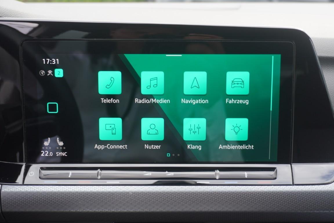 Volkswagen Golf VIII 1.5 eTSI DSG Active LED Standheizung, миниатюра 22