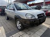 Hyundai TUCSON 2.0 CRDi GLS TÜV 01/27 Klima - Hyundai TUCSON Gls mit Diesel-Antrieb