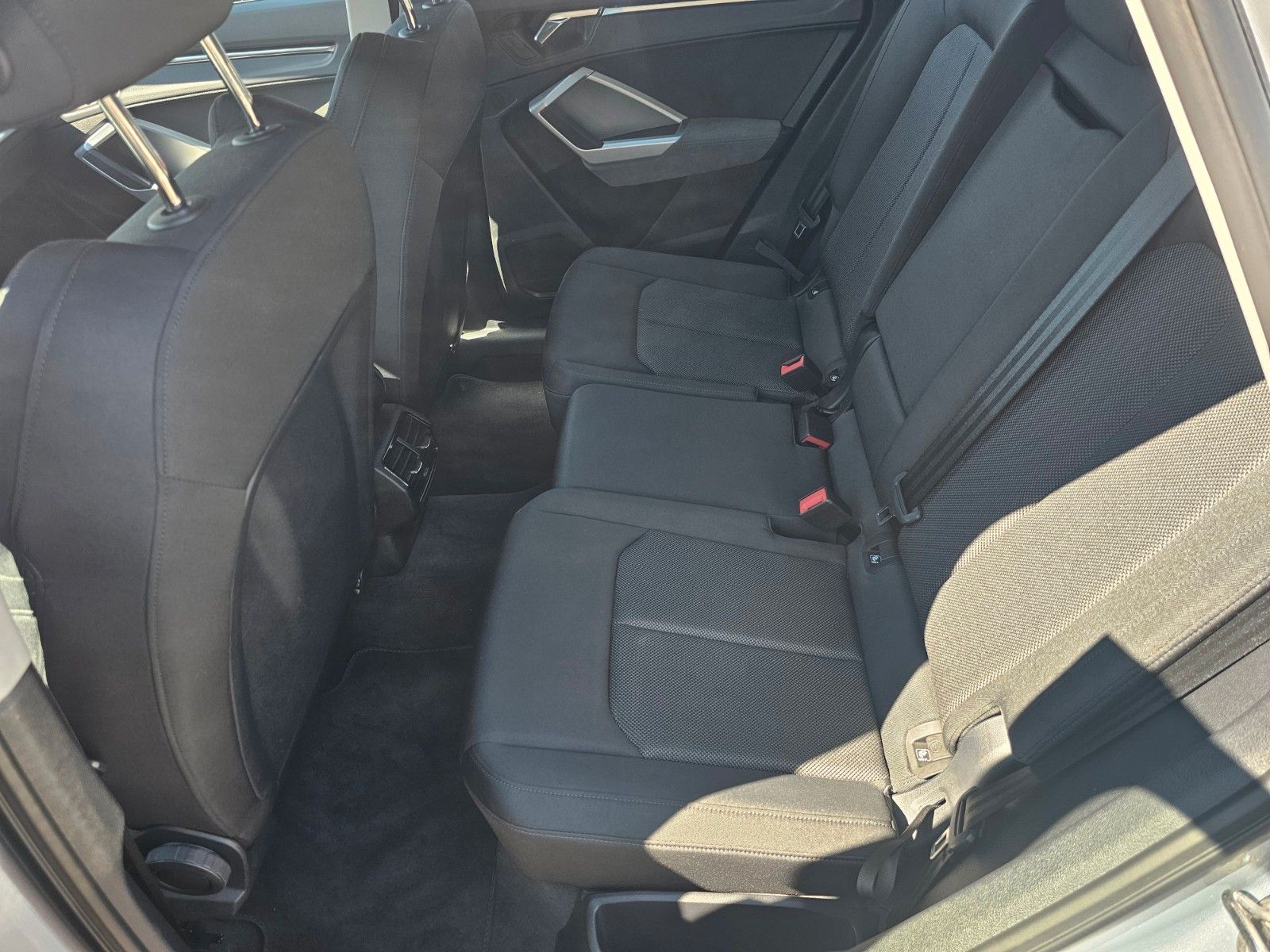 Audi Q3 45 1.4 TFSI e basis *AHK*LED foto 9