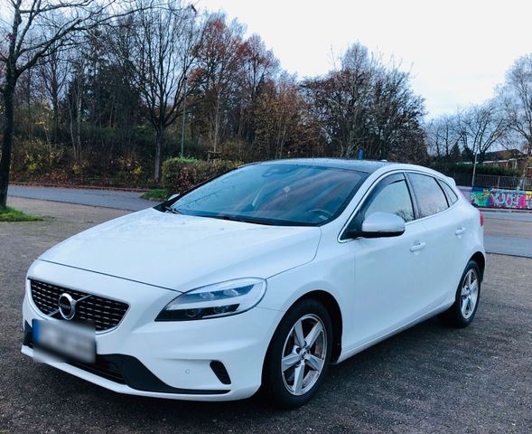 Volvo V40 R Design