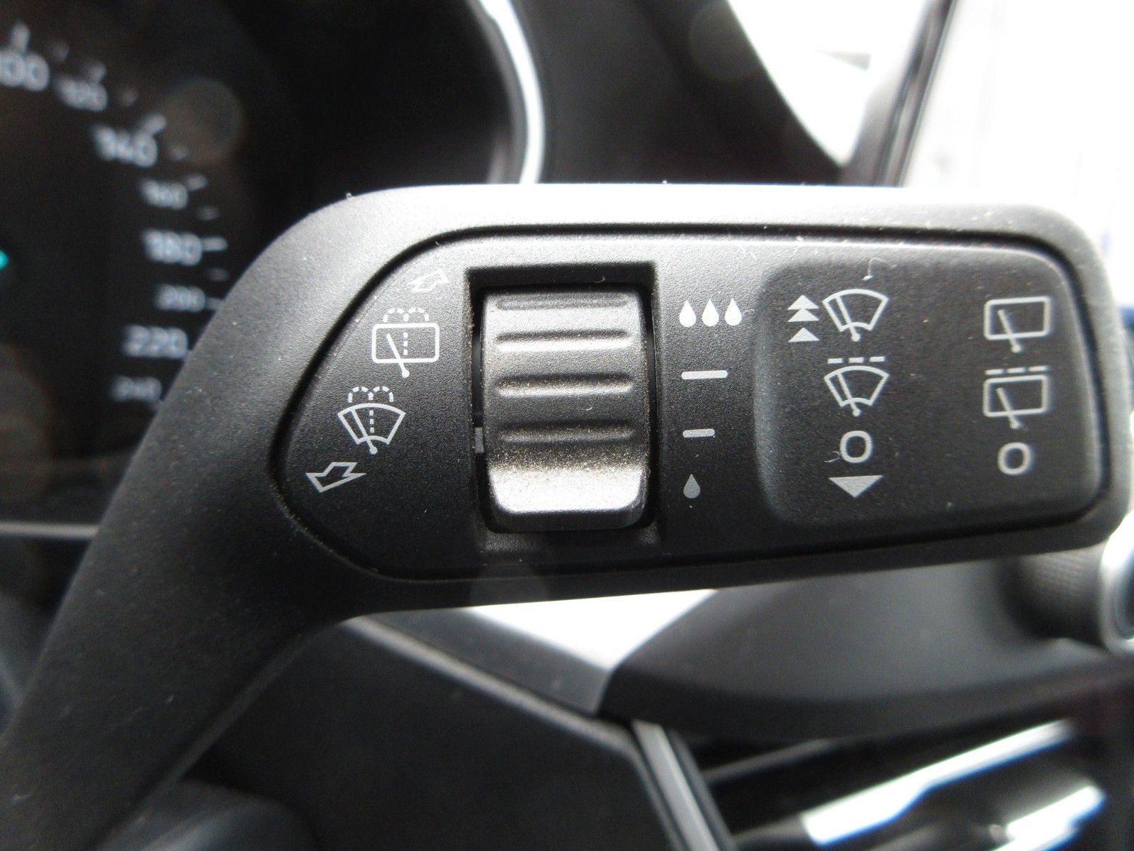 Fahrzeugabbildung Ford Focus Turnier 1.5D Cool & Conn LED/SHZ/LHZ