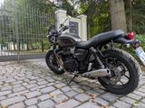 Triumph Street Twin 900 (Bonneville) - TRIUMPH STREET TWIN