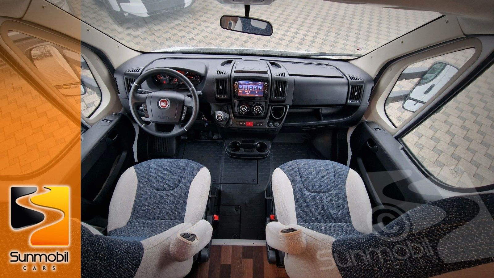 Fahrzeugabbildung Weinsberg CaraHome Cara Home 700 DG Radio Navi RFK