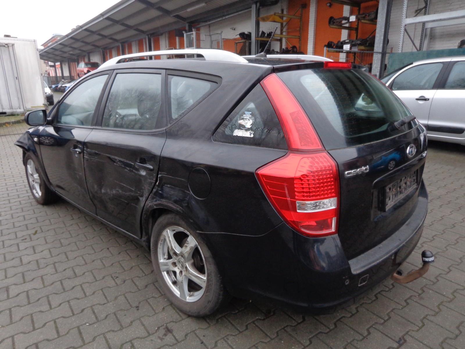 Kia cee'd 2012 — салон