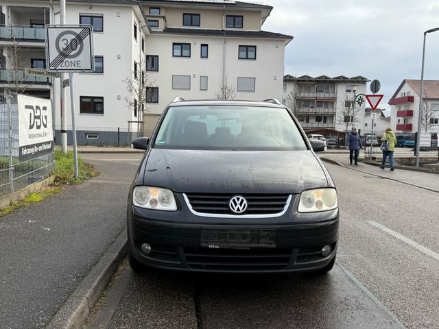 Volkswagen Touran Highline TÜV NEU / Zahnriemen gew.