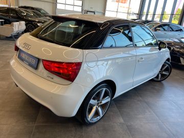 Audi A1 ambition *NAVI*PDC*SZHZ*KLIMA*SPORTFAHRWERK*