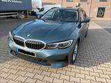 BMW 318d Touring - Auto/Navi/AK/KeyLess/Laser/HeadUp