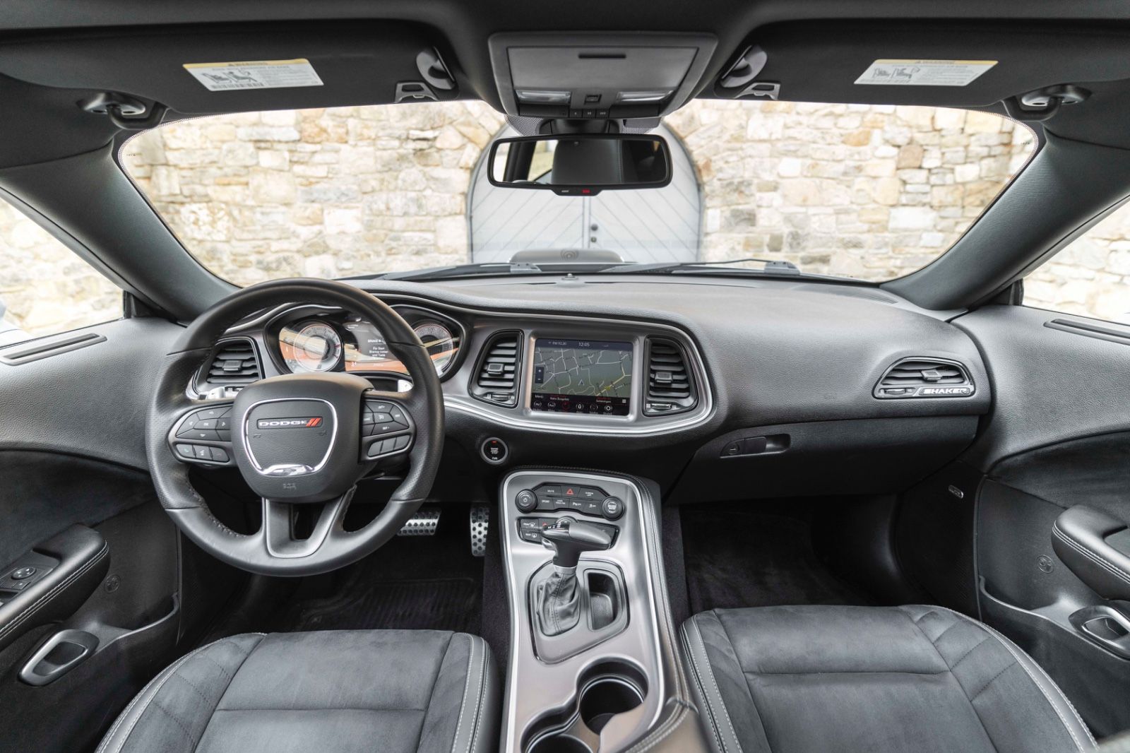 Fahrzeugabbildung Dodge Challenger 5.7L  R/T SHAKER CARPLAY KAM ALPINE