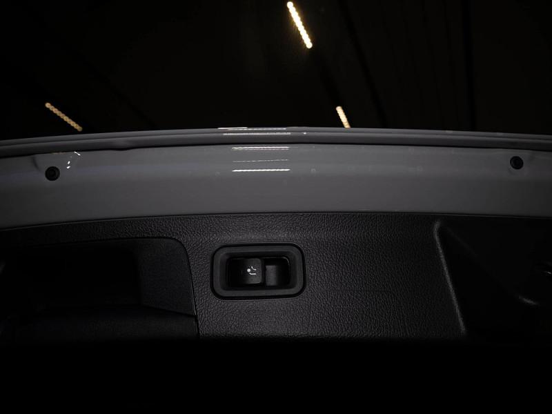 Mercedes-Benz A-Class d Kompaktlimousine Mercedes-Benz A 200 d A, миниатюра 11