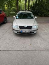 Skoda Octavia 1.9 TDI Automatik Tüv 09/26 - Skoda Octavia aus 2005 mit Diesel-Antrieb