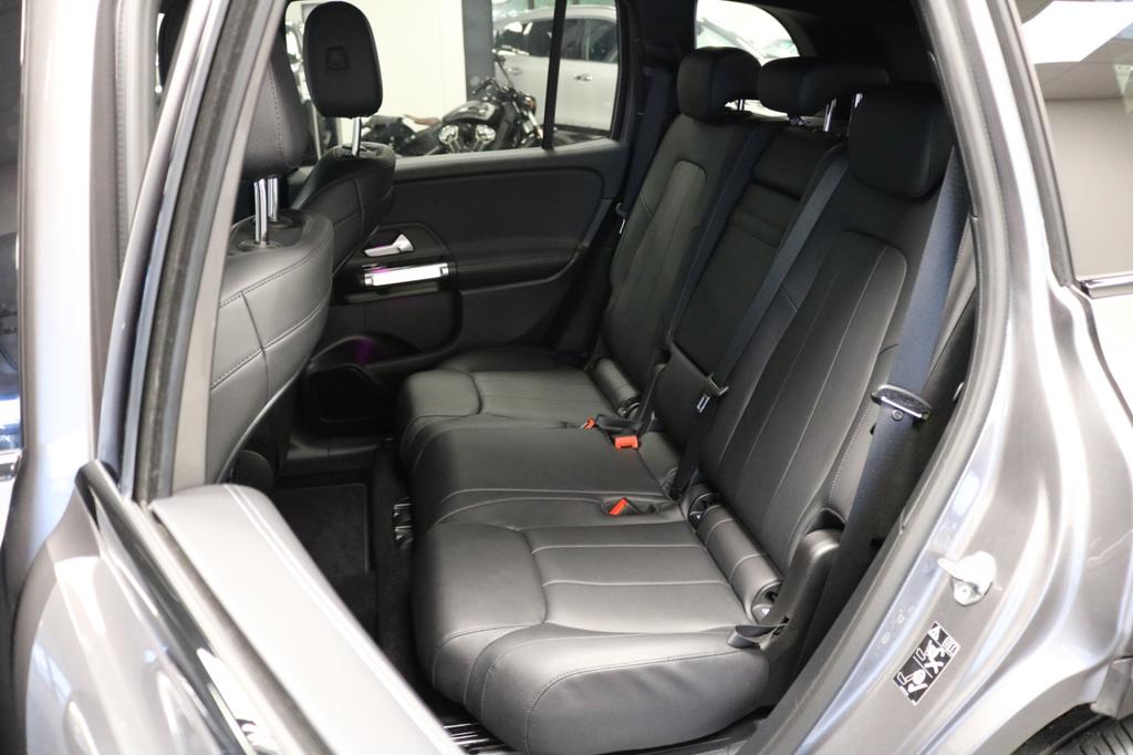 Mercedes-Benz GLB 180