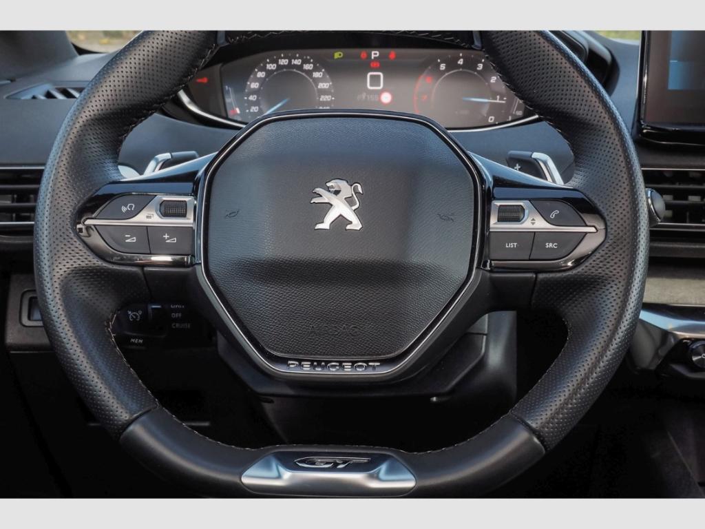 Peugeot 3008 GT Voll-LED RückKam ab.AHK Navi Allwetter