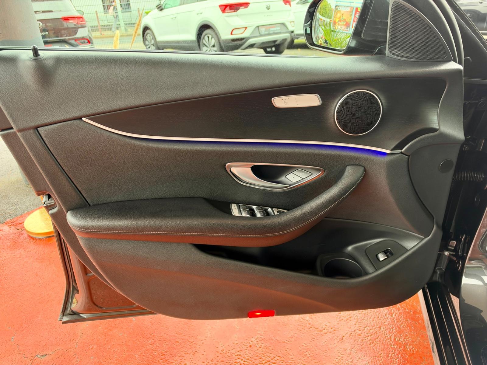Mercedes-Benz E-Class E Limousine Navi LED Widescreen, миниатюра 25